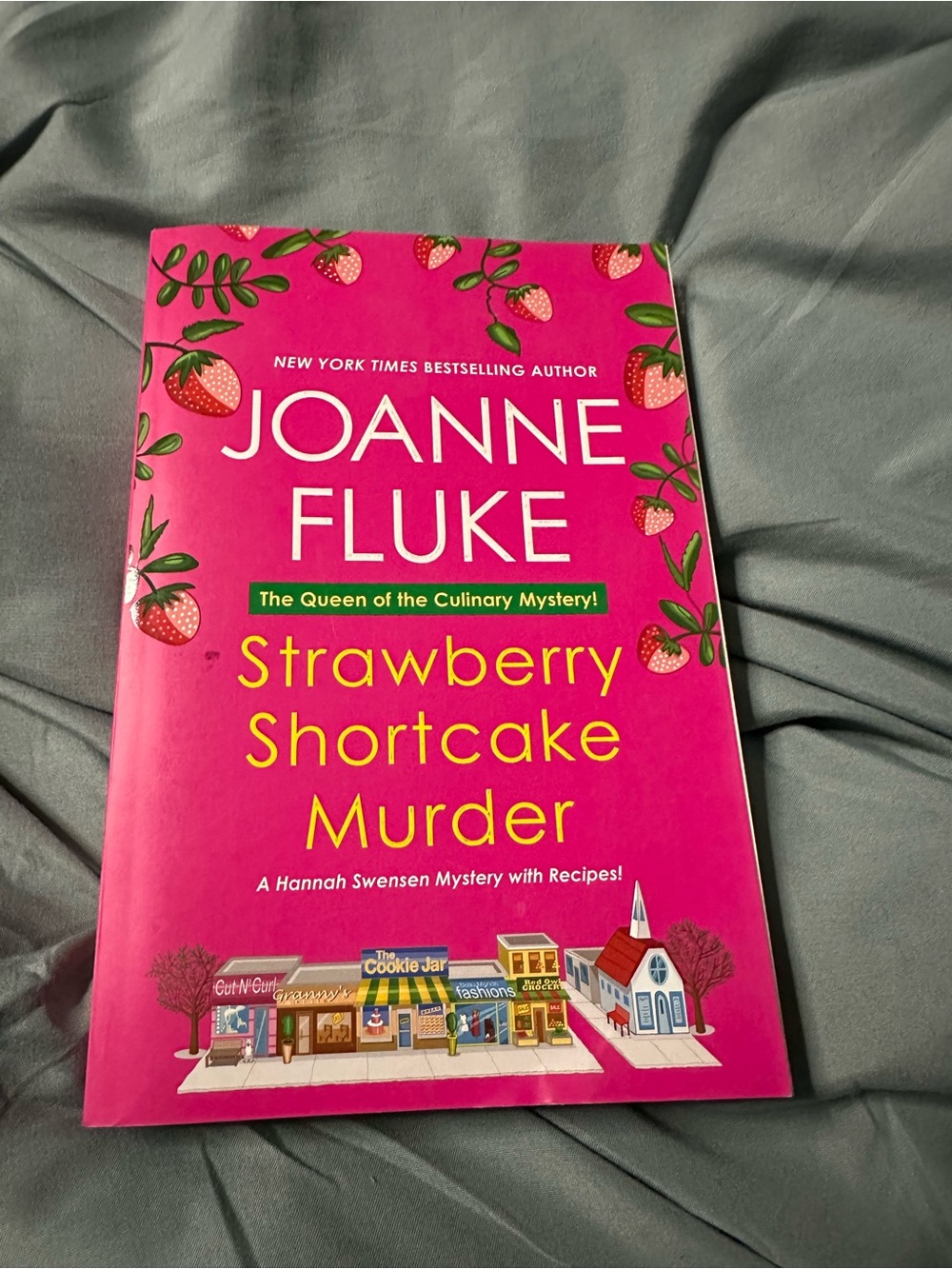 📚4 for $25 📚 Strawberry Shortcake Murder by Joanne Fluke